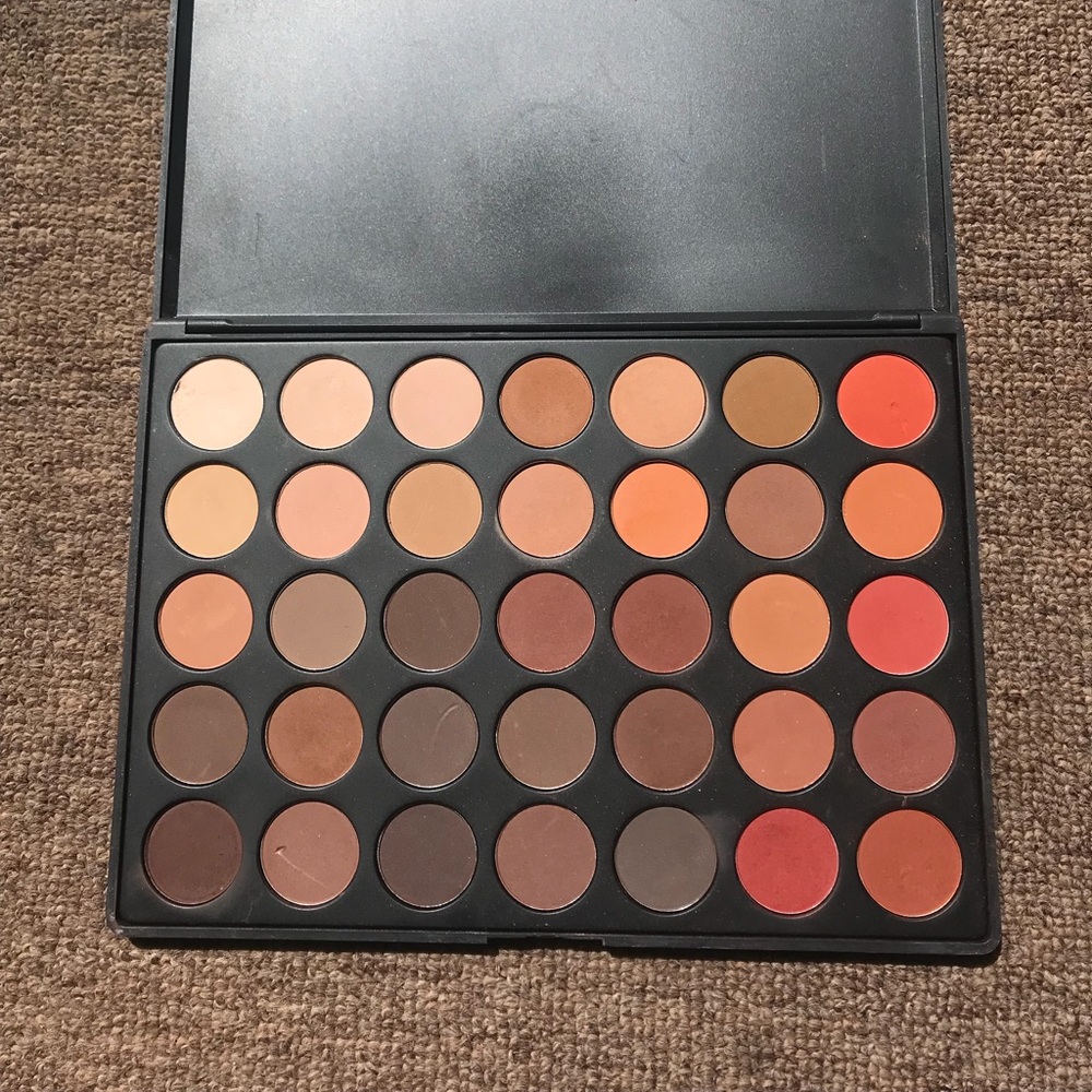 35OM Morphe Eyeshadow Pallet